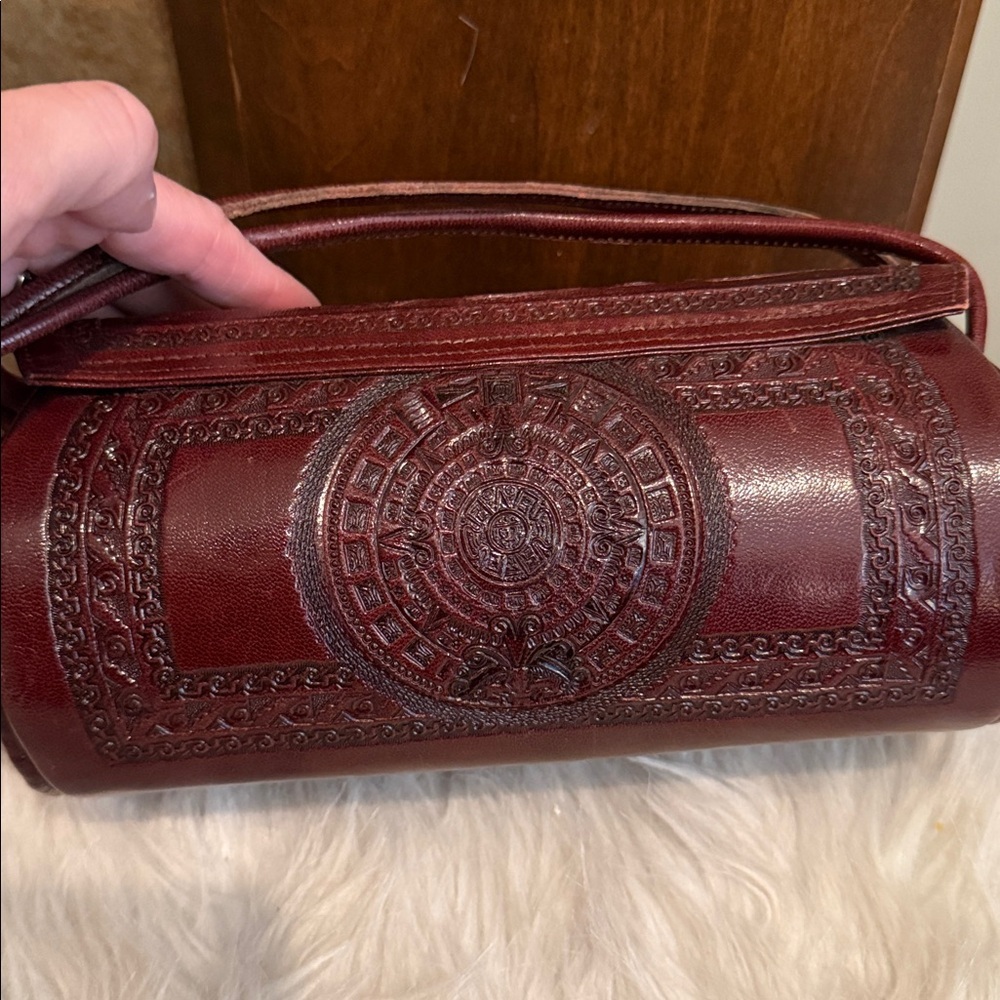 Vintage Burgundy Tooled Leather Shoulder Bag with Brass Clasp - Picture 7 of 13